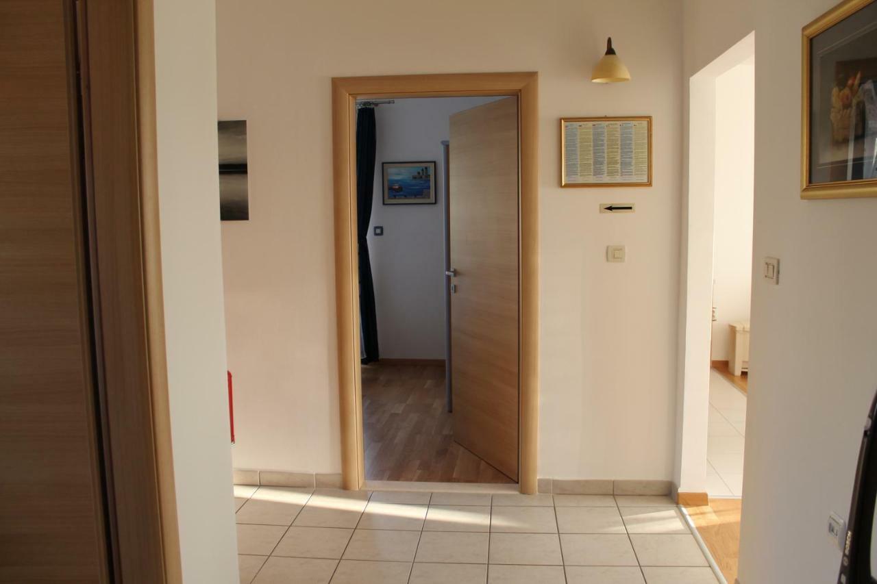 Apartman Nives Apartment Trogir Exterior foto